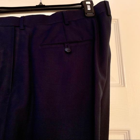 Dress pants - Picture 2 of 3